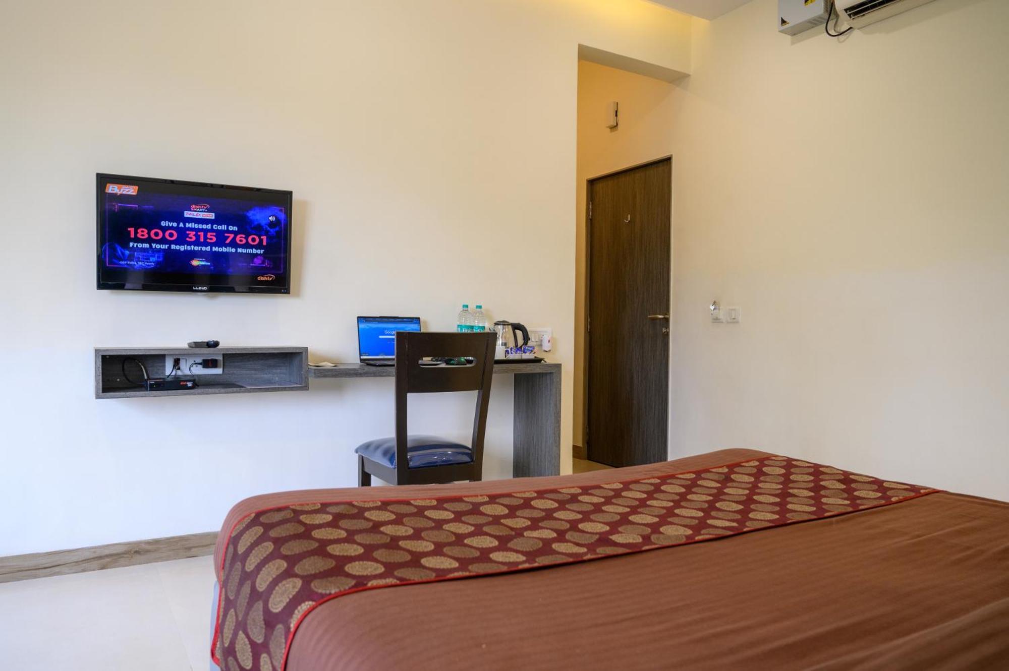 Girivihar Holiday Club - Pure Veg Lonavala Ngoại thất bức ảnh