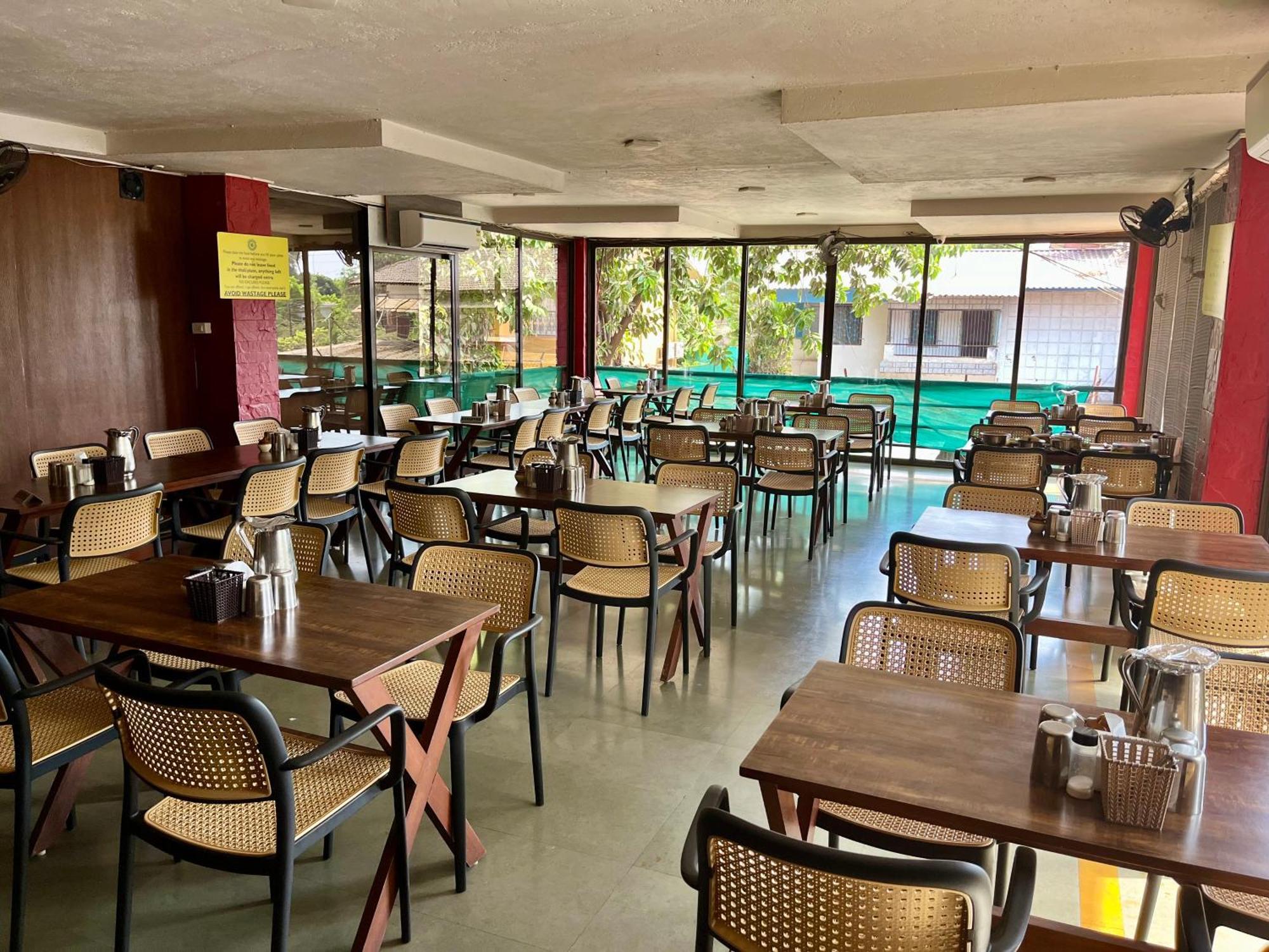 Girivihar Holiday Club - Pure Veg Lonavala Ngoại thất bức ảnh